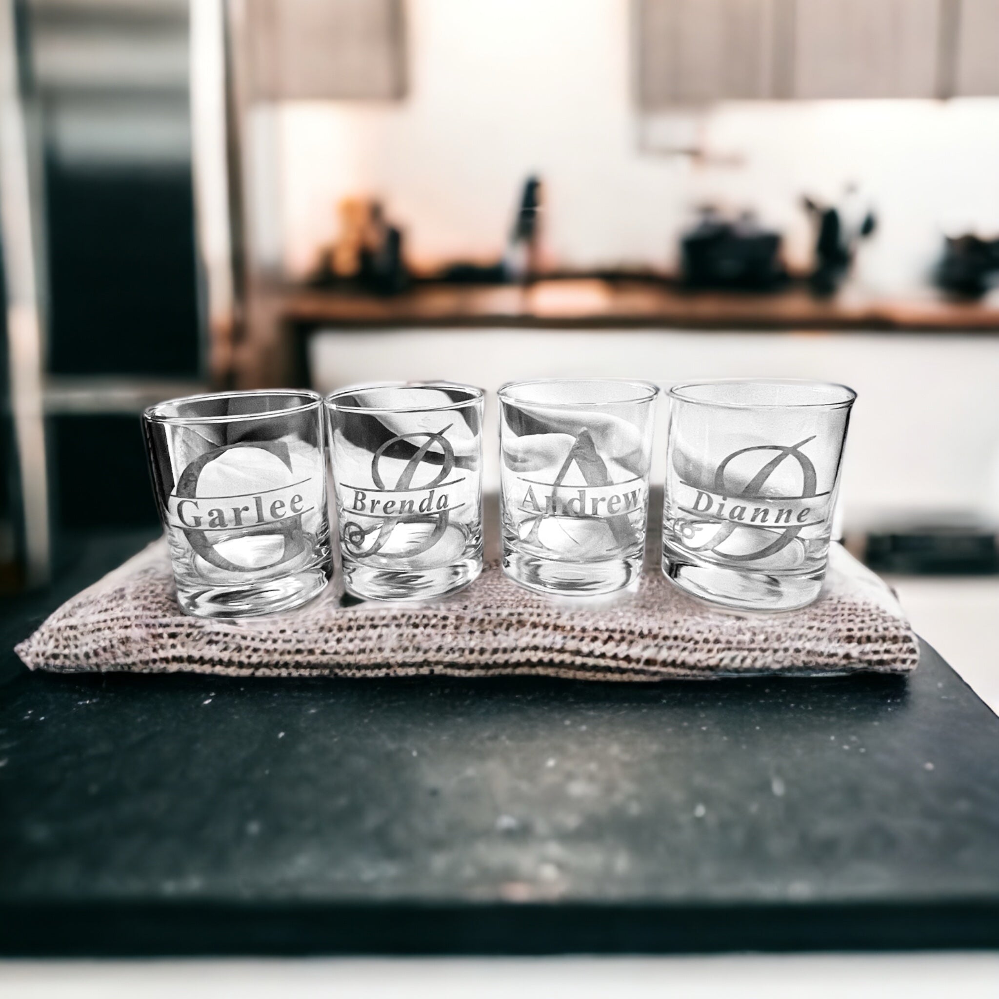 Custom glass set of 4 high quality